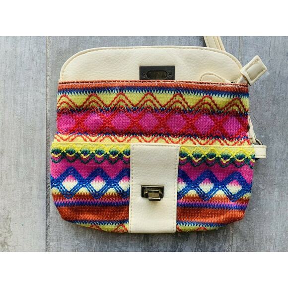 Los Angeles Boutique Boho Bohemian Wristlet Embroidered Handbag Clutch Fold Over - Picture 3 of 7